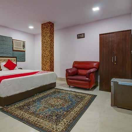 Hotel Oyo Flagship Spc & Span Jamshedpur Exterior foto
