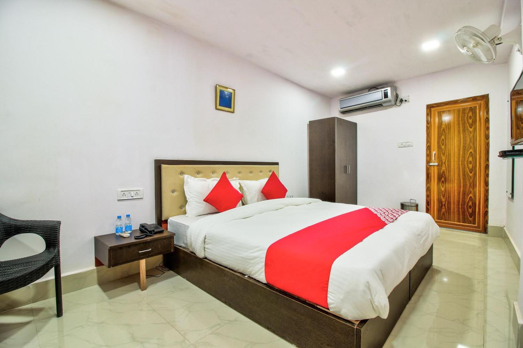 Hotel Oyo Flagship Spc & Span Jamshedpur Exterior foto
