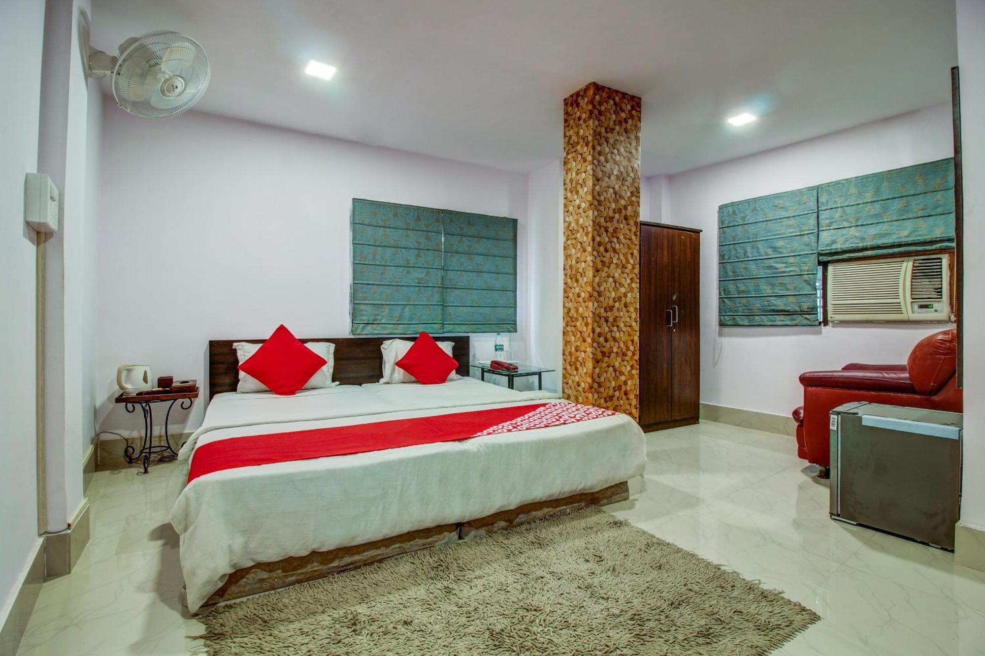 Hotel Oyo Flagship Spc & Span Jamshedpur Exterior foto