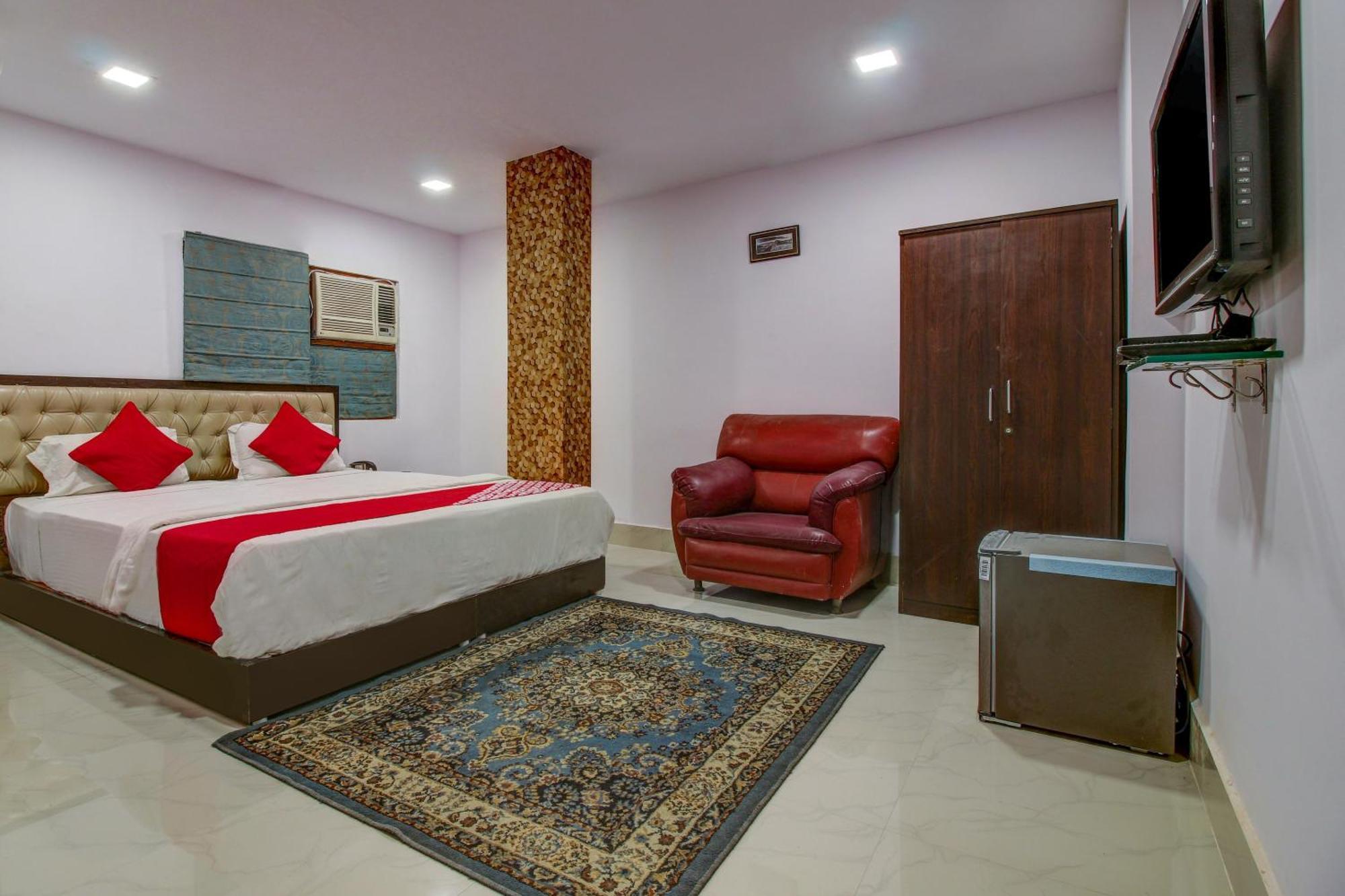 Hotel Oyo Flagship Spc & Span Jamshedpur Exterior foto